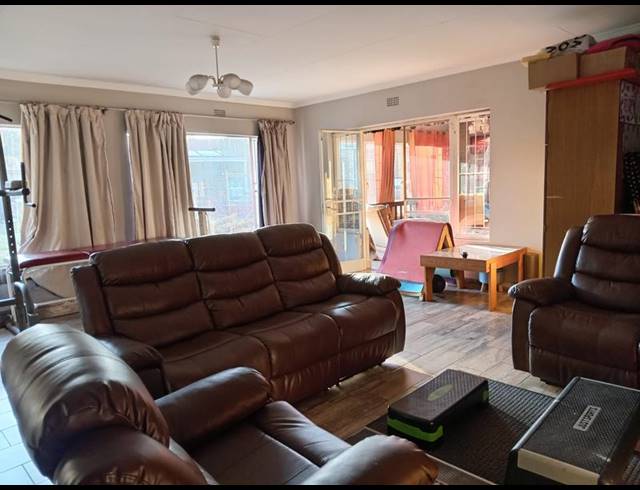 4 BEDROOM HOUSE FOR SALE IN DALPARK PROPER